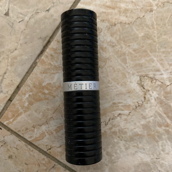 New Le Metier De Beaute Lipstick COLOR Wine On The Vine MOISTURE Lipstain 0.13OZ - Picture 3 of 4